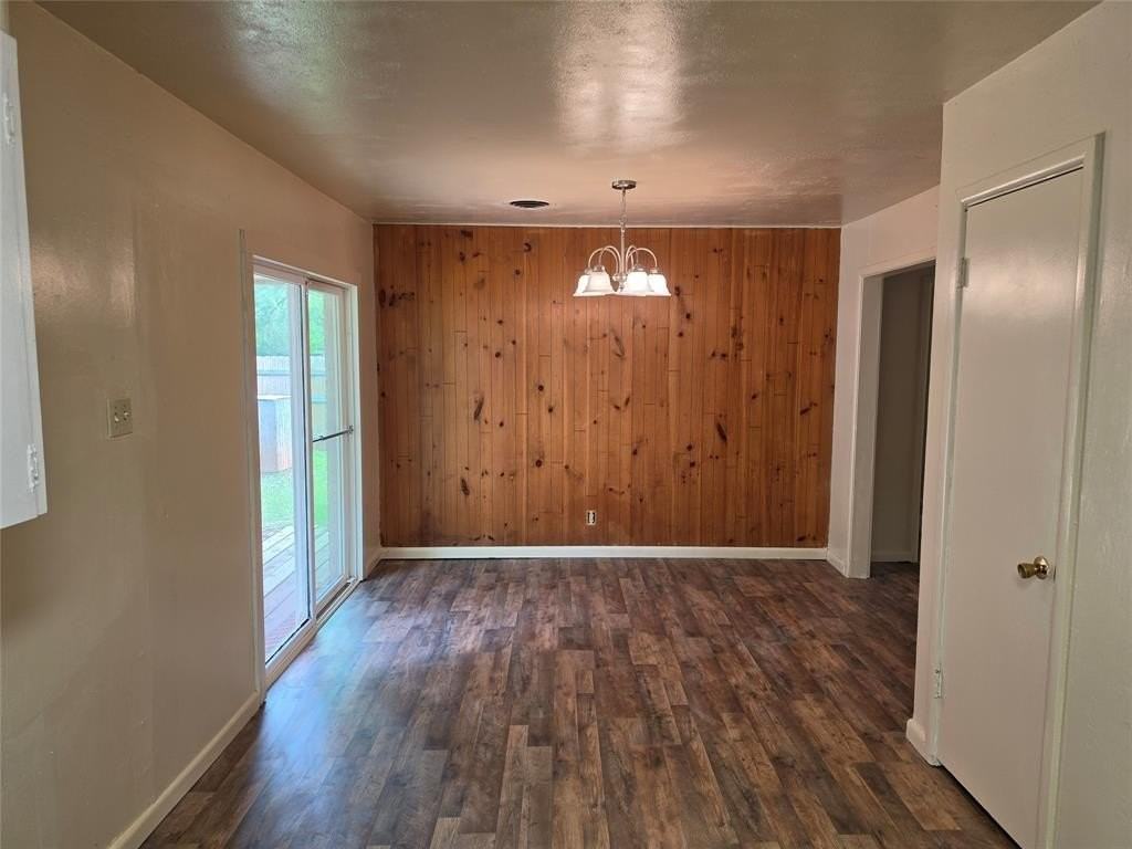 1685 N Willis St - Photo 5 of 13