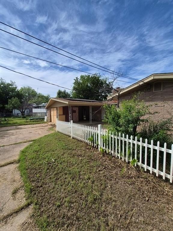 711 Cherry St - Photo 3 of 5