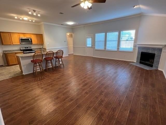 1004 Trickham Dr - Photo 4 of 28