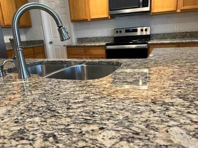 1004 Trickham Dr - Photo 6 of 28