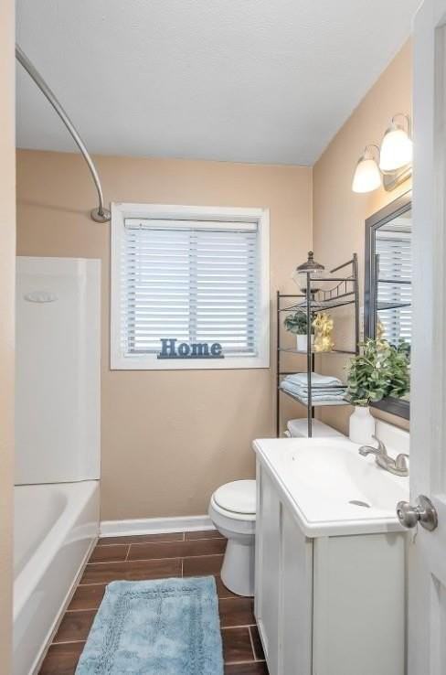 1120 Margaret St - Photo 3 of 17