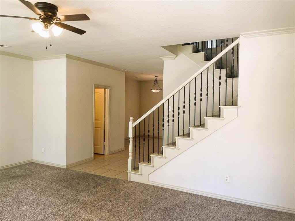 2320 Calendar Ct - Photo 3 of 19