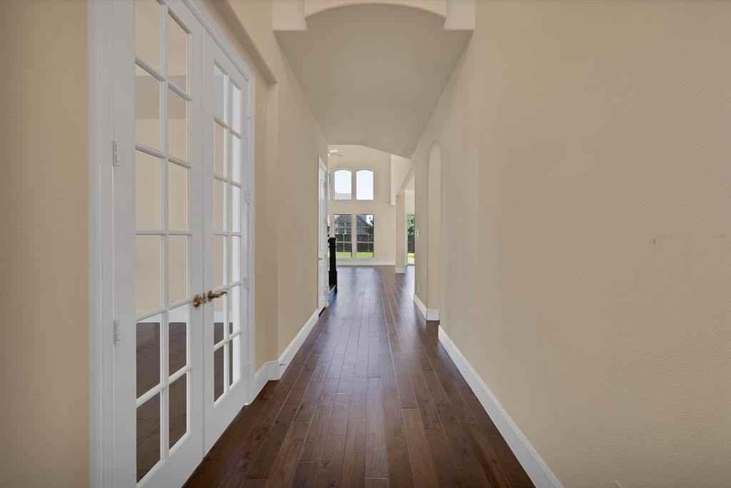 2600 Fairhill Ln - Photo 2 of 35