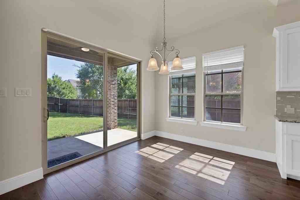 2600 Fairhill Ln - Photo 7 of 35