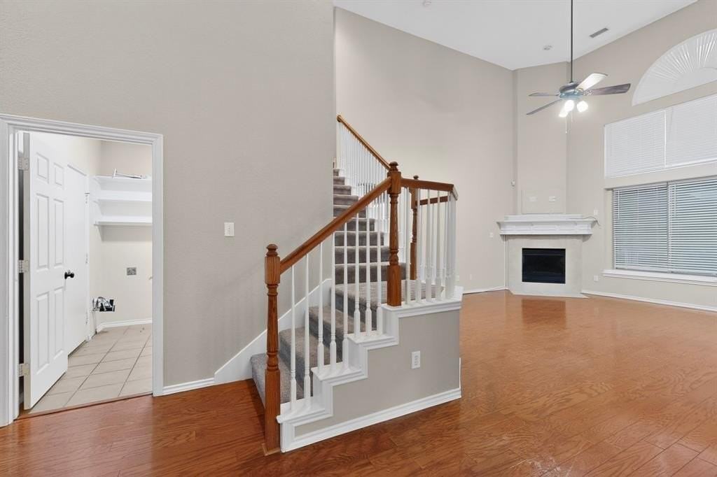 7909 Stonehaven Ln - Photo 4 of 39