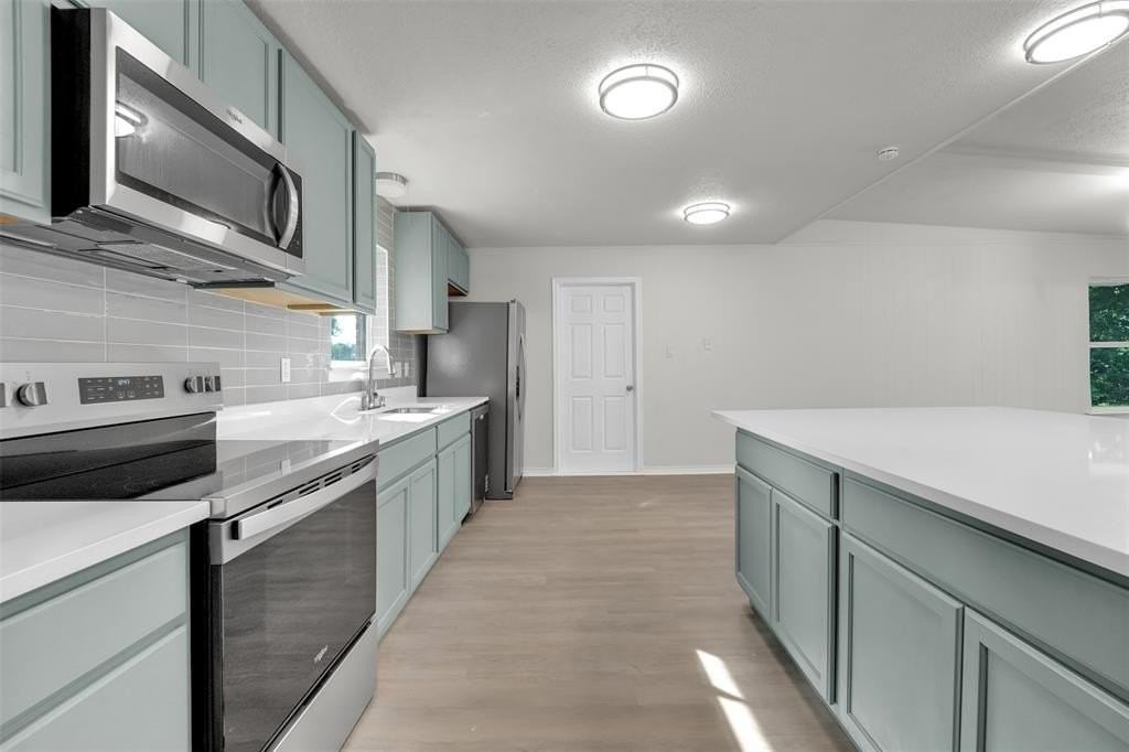 2630 Pasteur Ave - Photo 4 of 17