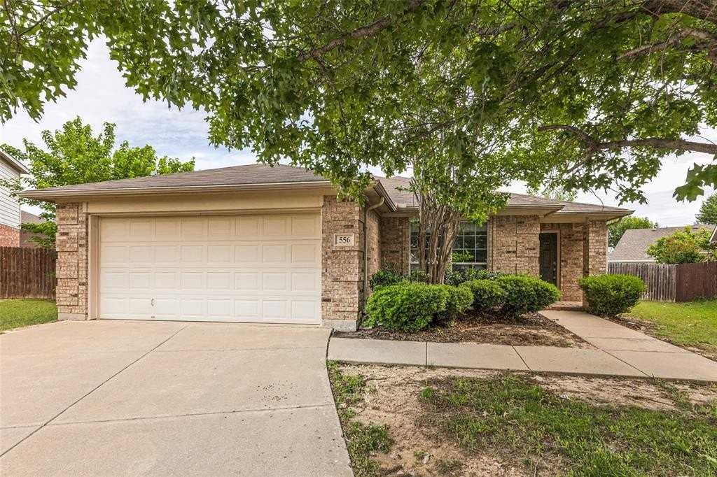 556 Winbridge Ln - Photo 2 of 26