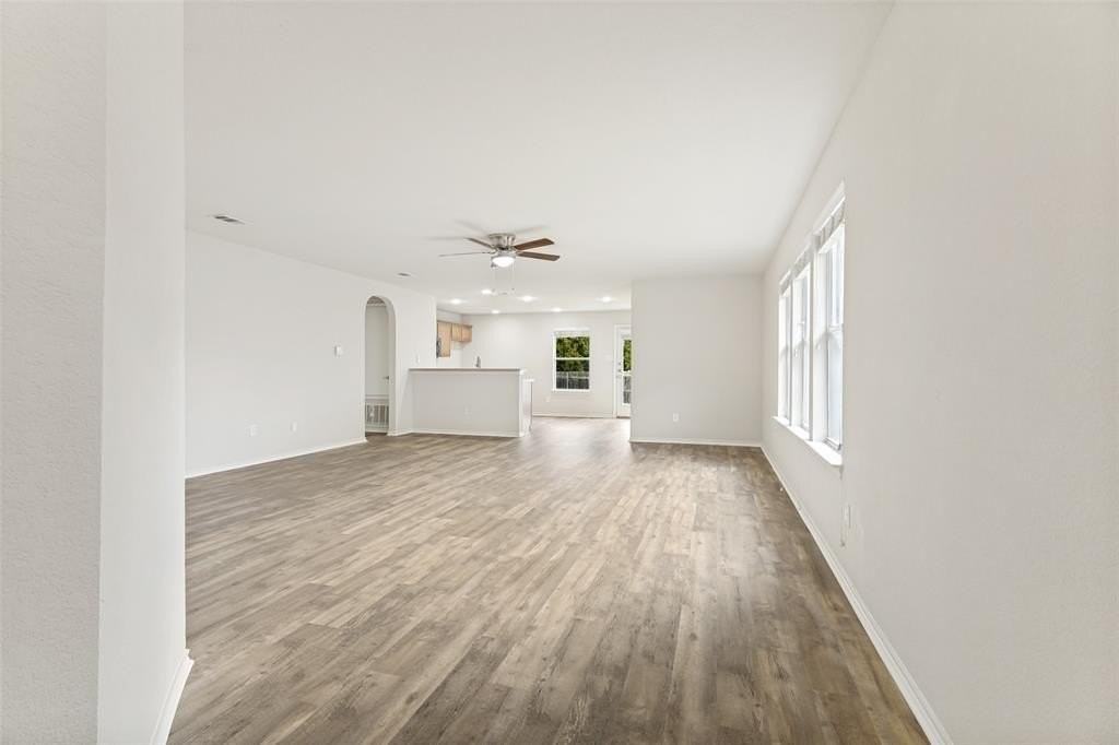 556 Winbridge Ln - Photo 6 of 26