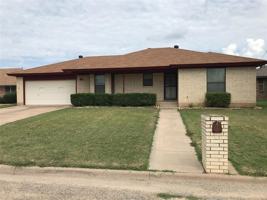 featured image of 5225 Hunters Cir