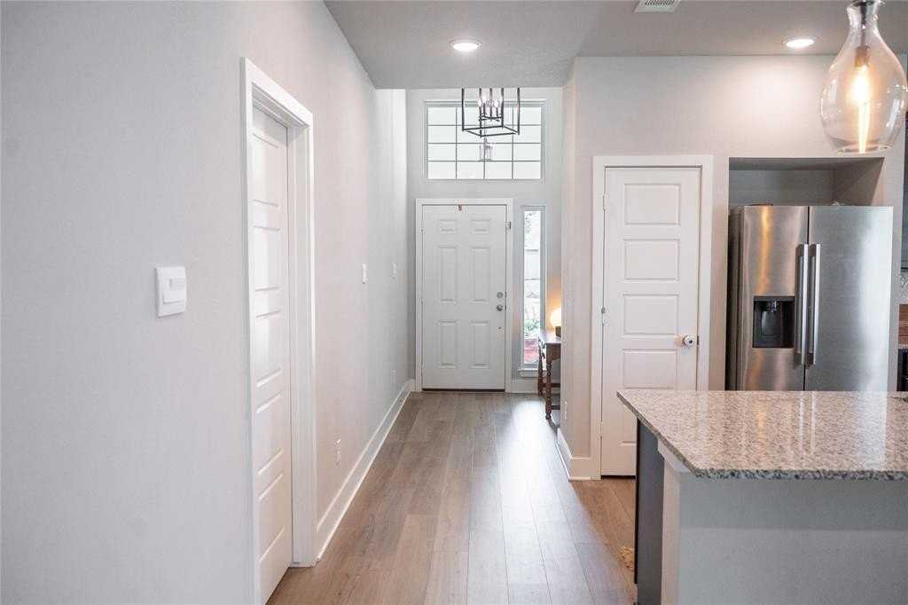 7909 Townsend Dr - Photo 5 of 22