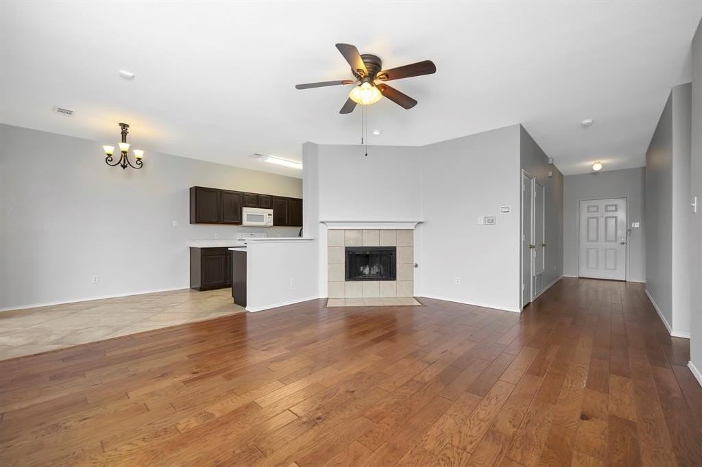 4144 Capstone Dr - Photo 4 of 27