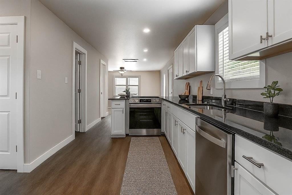 114 Owens Ln - Photo 3 of 21