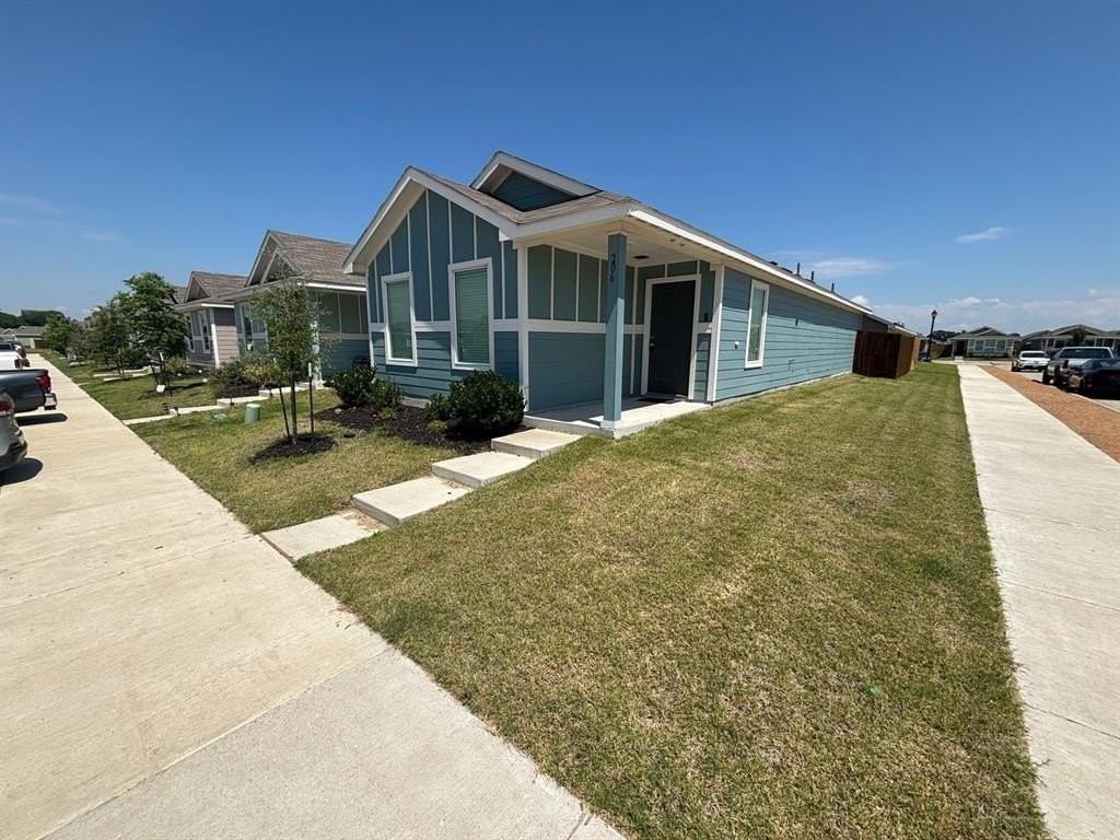 206 Sunflower St - Photo 3 of 27
