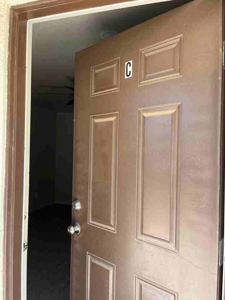 129 C St #C - Photo 2 of 7