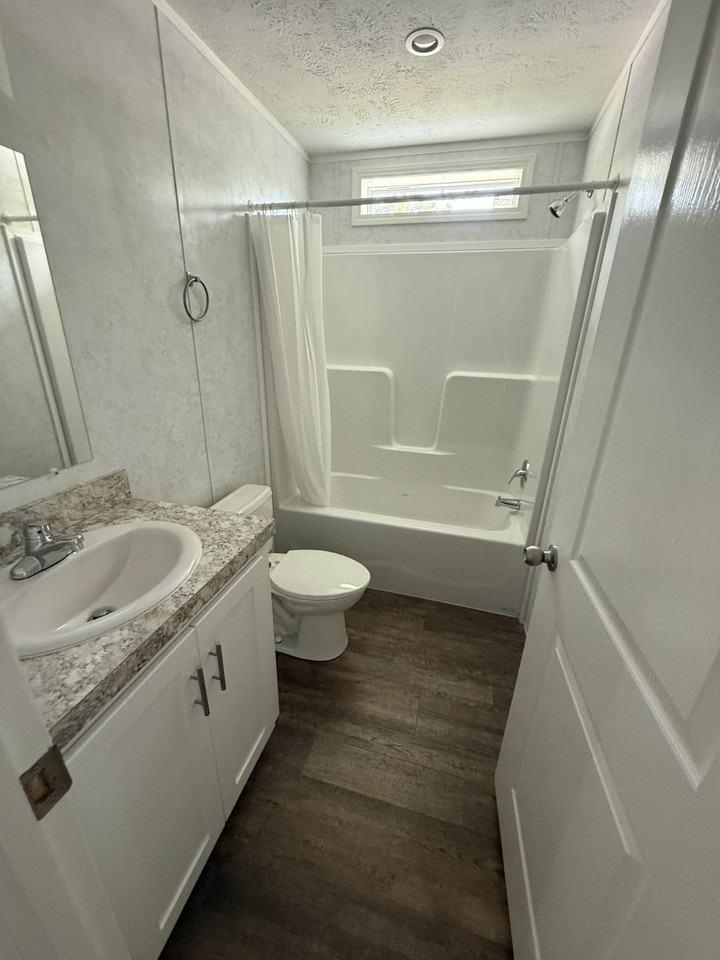 93 Curts Ln - Photo 5 of 8