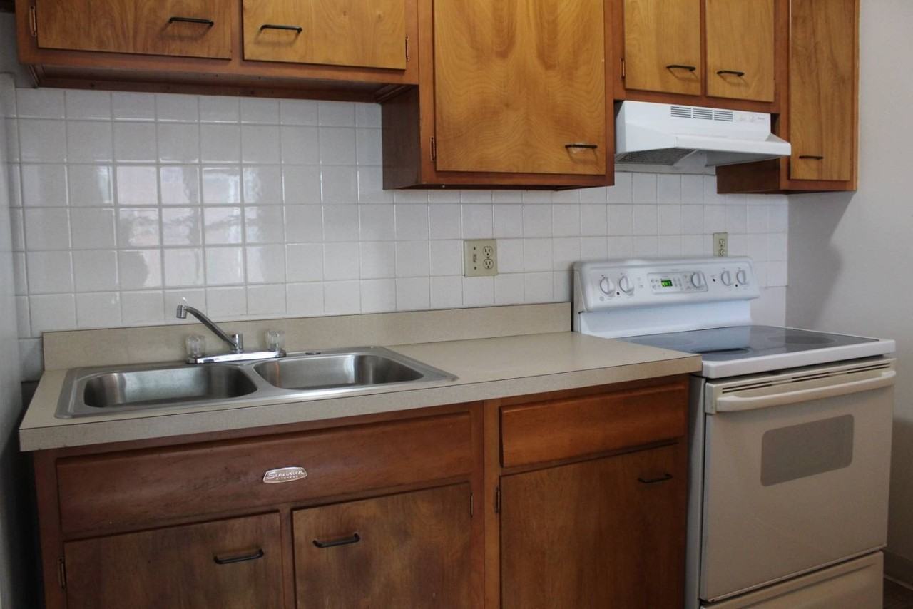 1321 Maple Dr #204 - Photo 2 of 6
