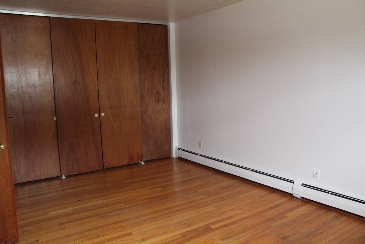 1321 Maple Dr #204 - Photo 3 of 6