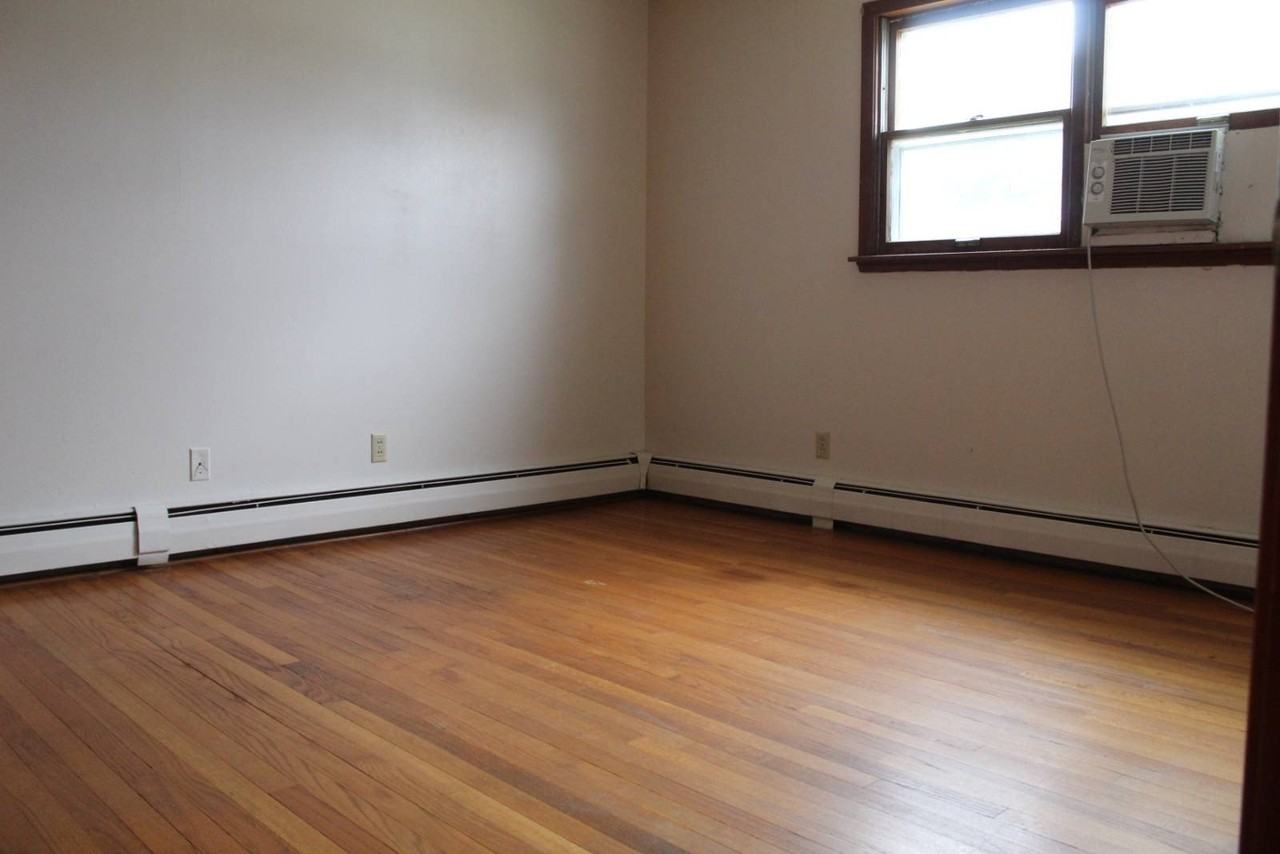 1321 Maple Dr #204 - Photo 4 of 6
