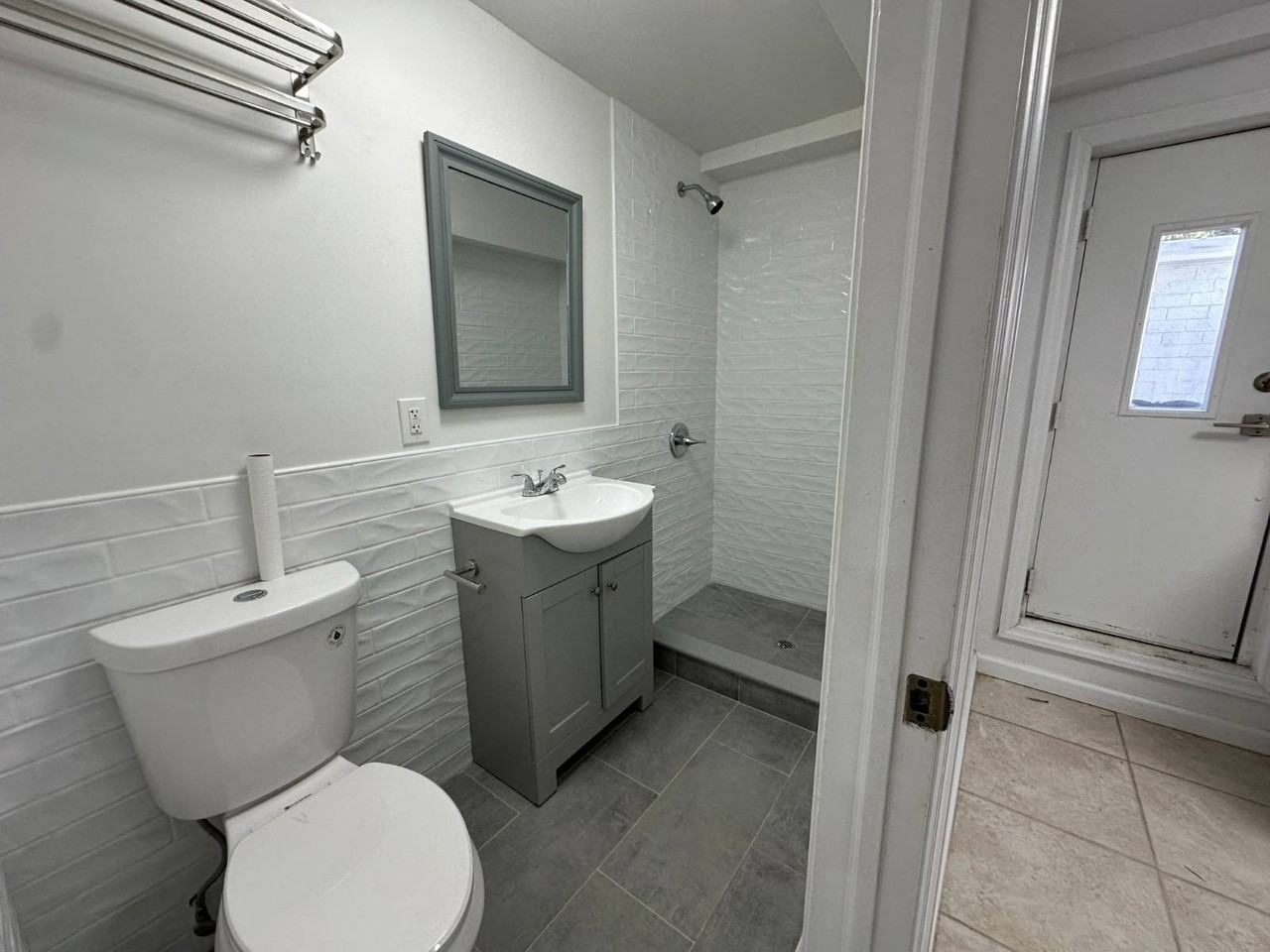 101 Pioneer St #1 - Photo 3 of 13