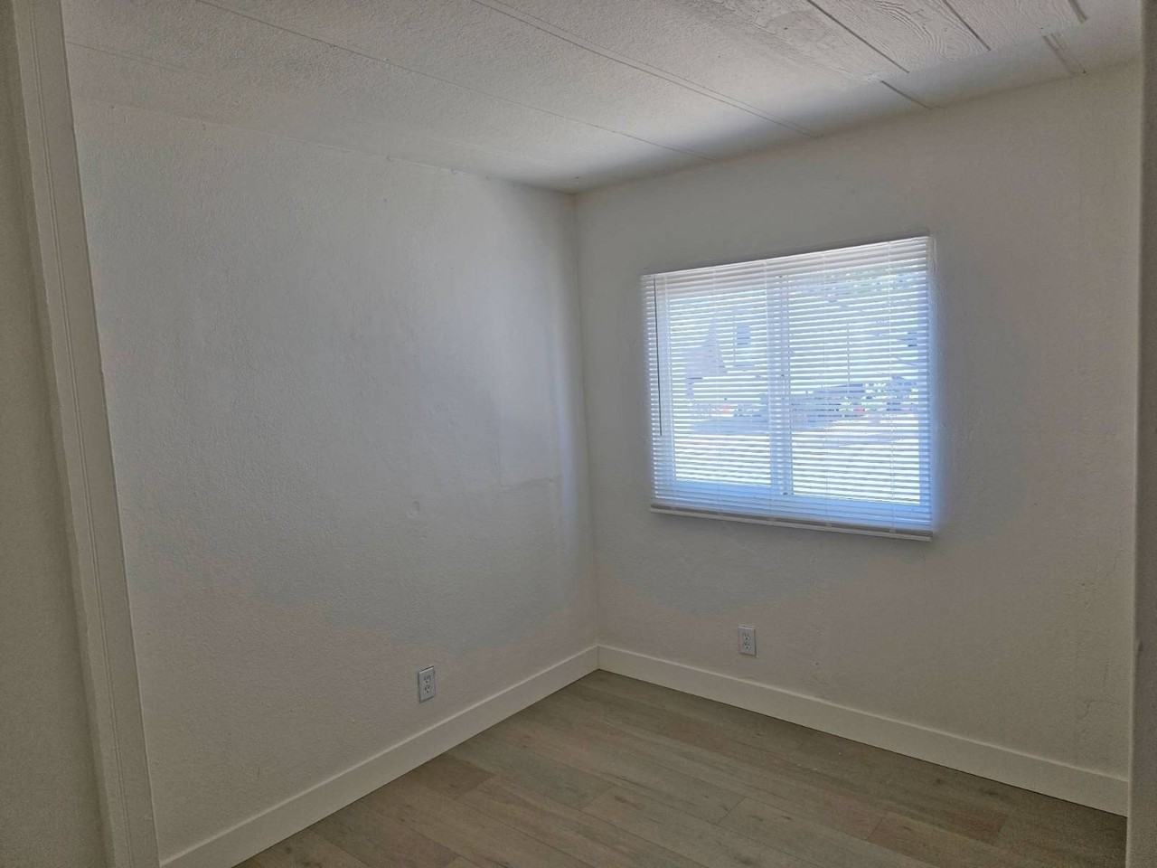515 River Rd #17 - Photo 6 of 9