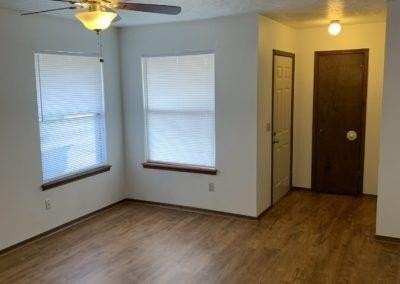 201 Barrett Pl - Photo 3 of 16