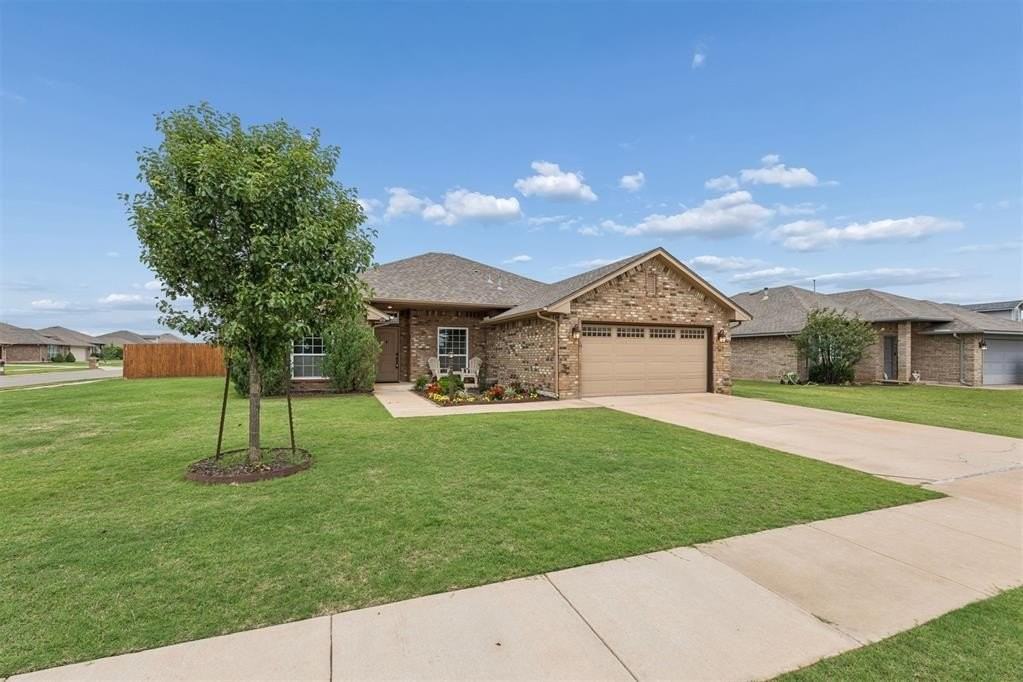 1751 Lexington Ct - Photo 6 of 49