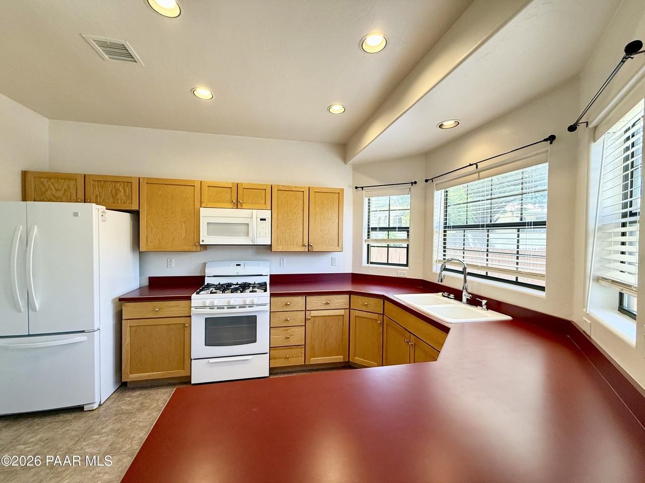 1210 Gardenia Ln - Photo 6 of 16