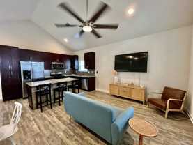 1113 W Government St - Photo 1 of 1