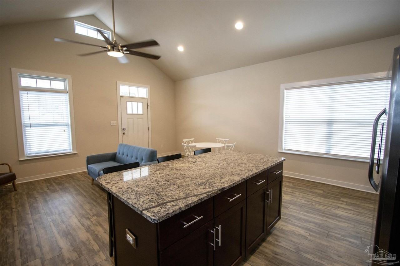 1113 W Government St - Photo 6 of 24