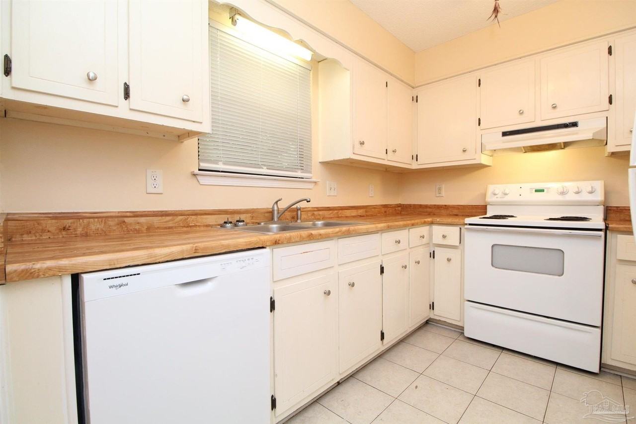 6201 Forest Pines Dr #D - Photo 7 of 17