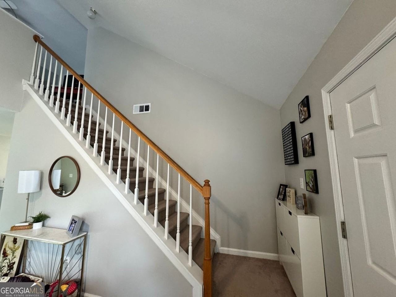 204 Park Pl - Photo 2 of 23