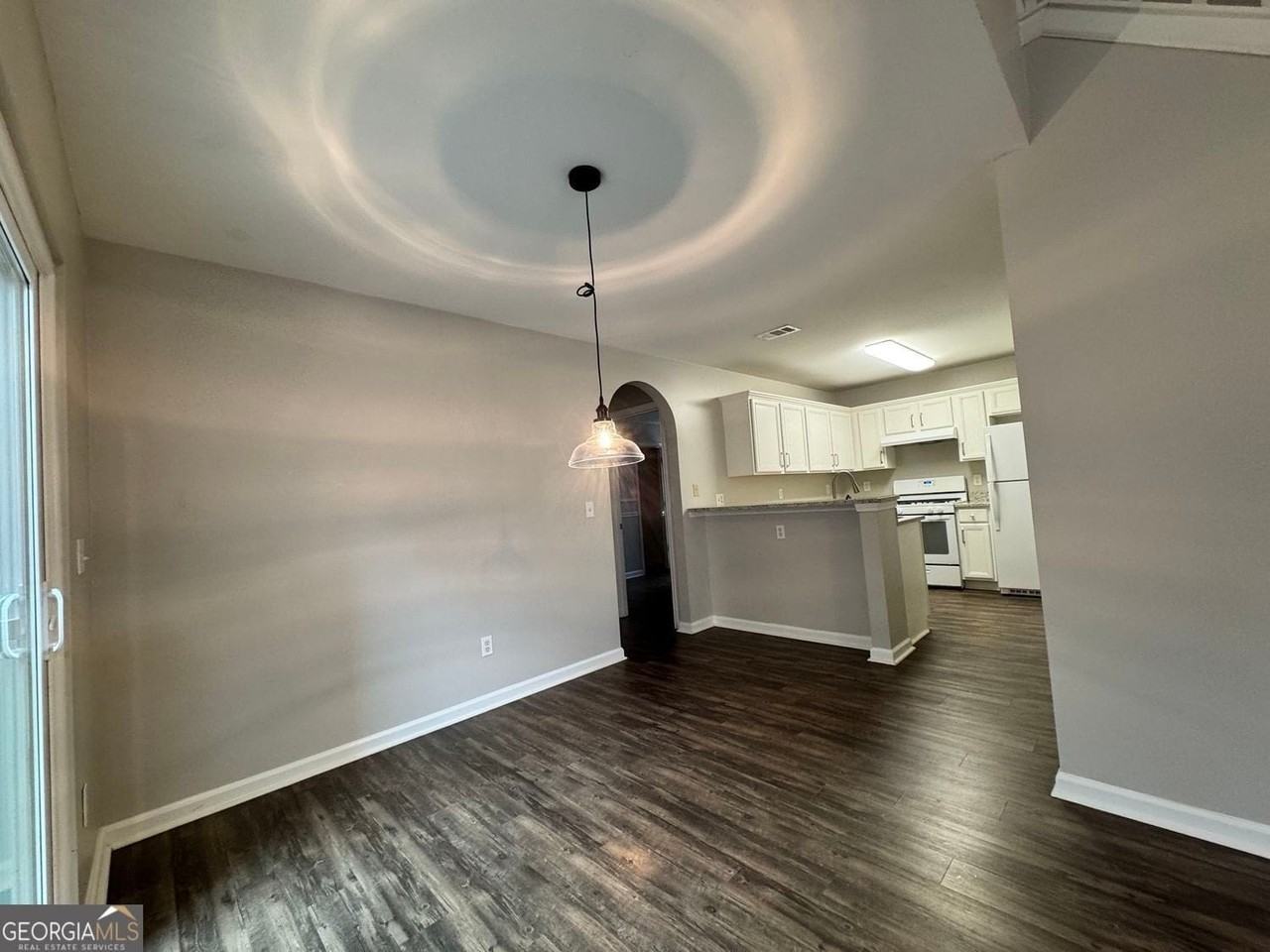 204 Park Pl - Photo 5 of 23