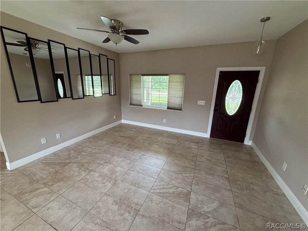 3047 W Kirkwood Pl - Photo 3 of 35