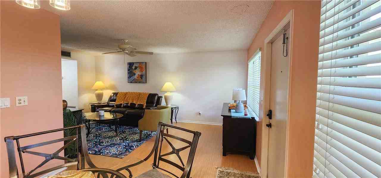 95 Spring Lake Dr #103 - Photo 4 of 16
