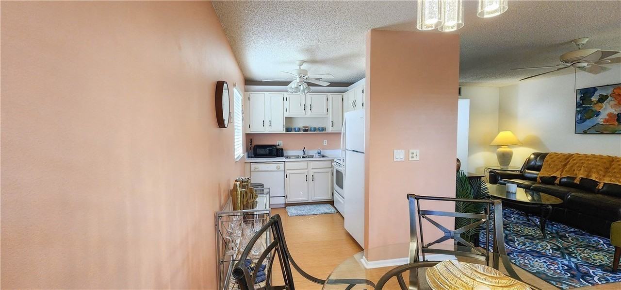 95 Spring Lake Dr #103 - Photo 6 of 16