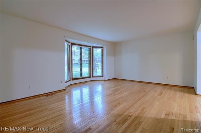 24498 Redwing Dr - Photo 5 of 35