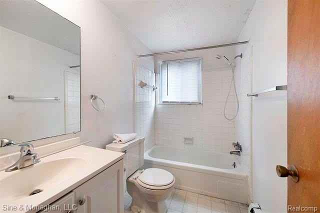 525 E Woodland St - Photo 5 of 7
