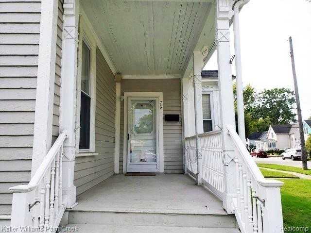 79 Hubbard St - Photo 2 of 19