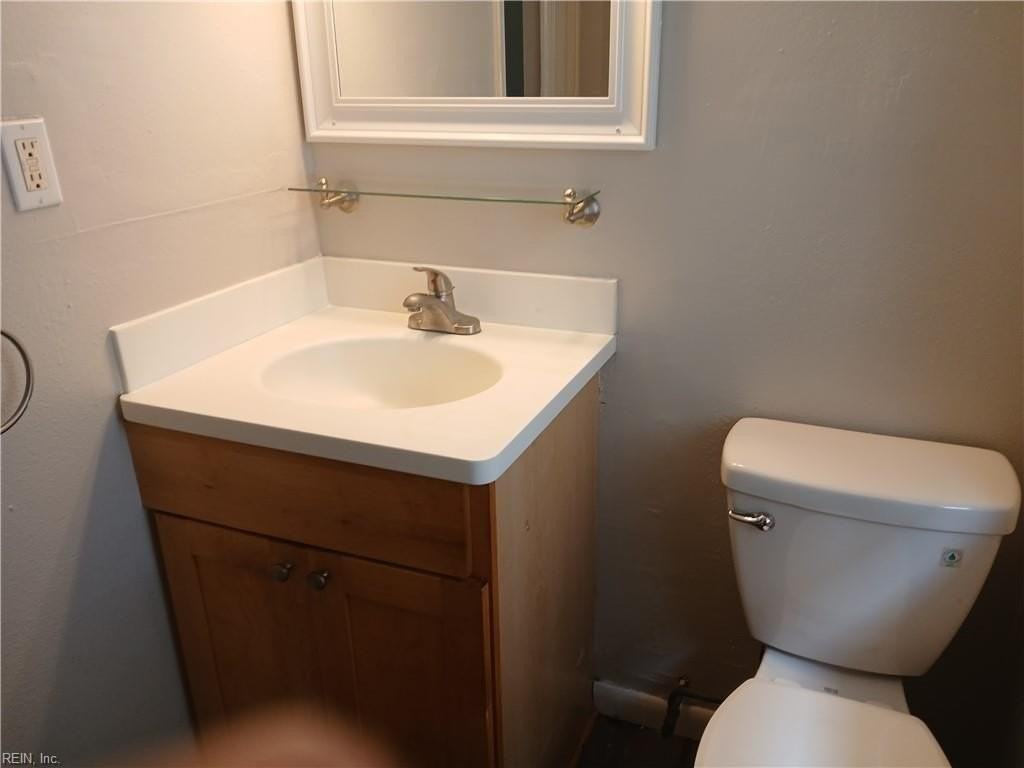 603 Raleigh Ave #4 - Photo 3 of 7