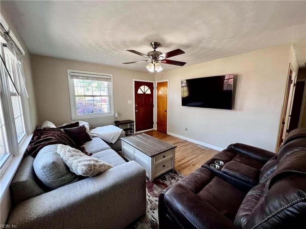 1114 Woodland Terrace Dr - Photo 3 of 25