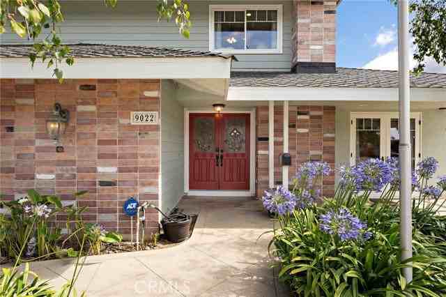 9022 Niguel Cir - Photo 3 of 8