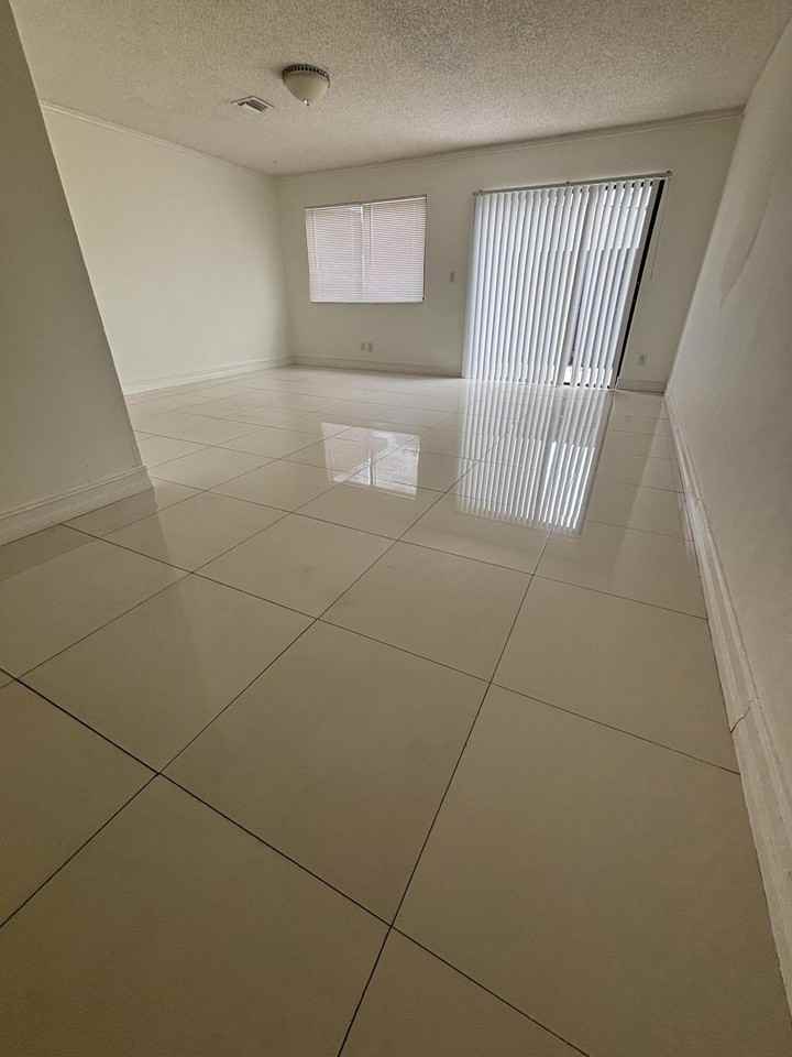 3604 Inlet Cir - Photo 6 of 16