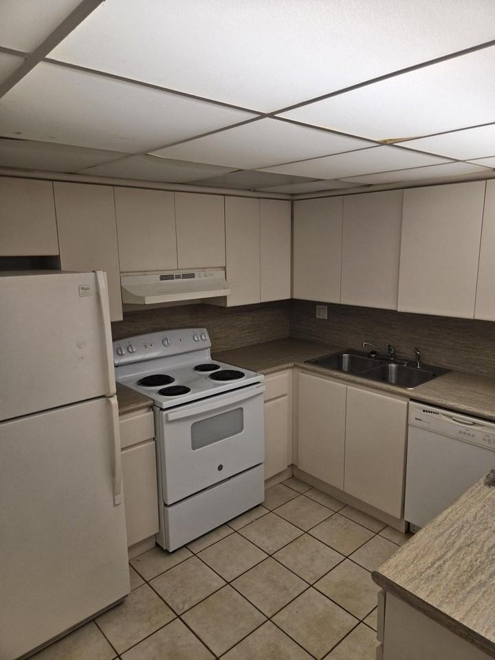 3714 Sw 60th Ter #28 - Photo 3 of 9