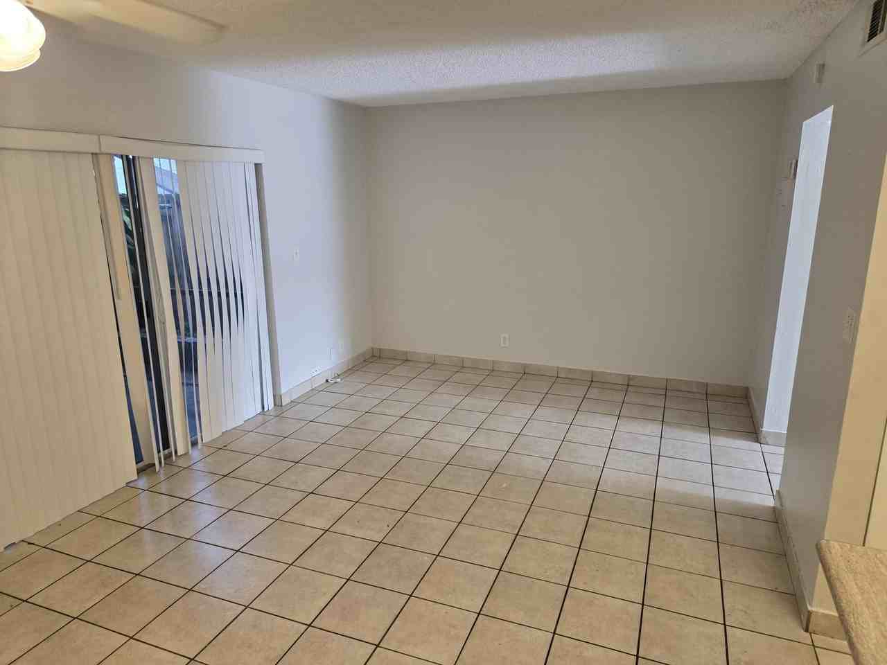 3714 Sw 60th Ter #28 - Photo 4 of 9