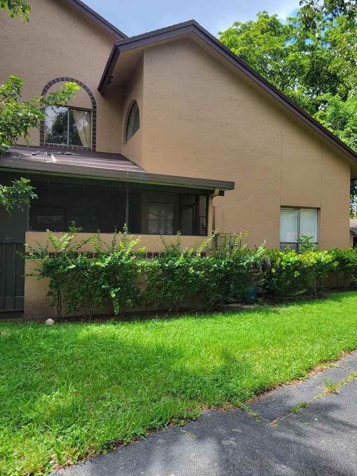 3605 Nw 21st Ct - Photo 3 of 38