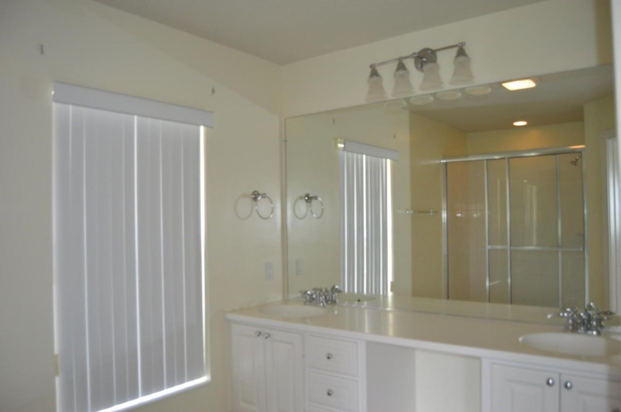 1176 Pinewood Lake Ct - Photo 7 of 19