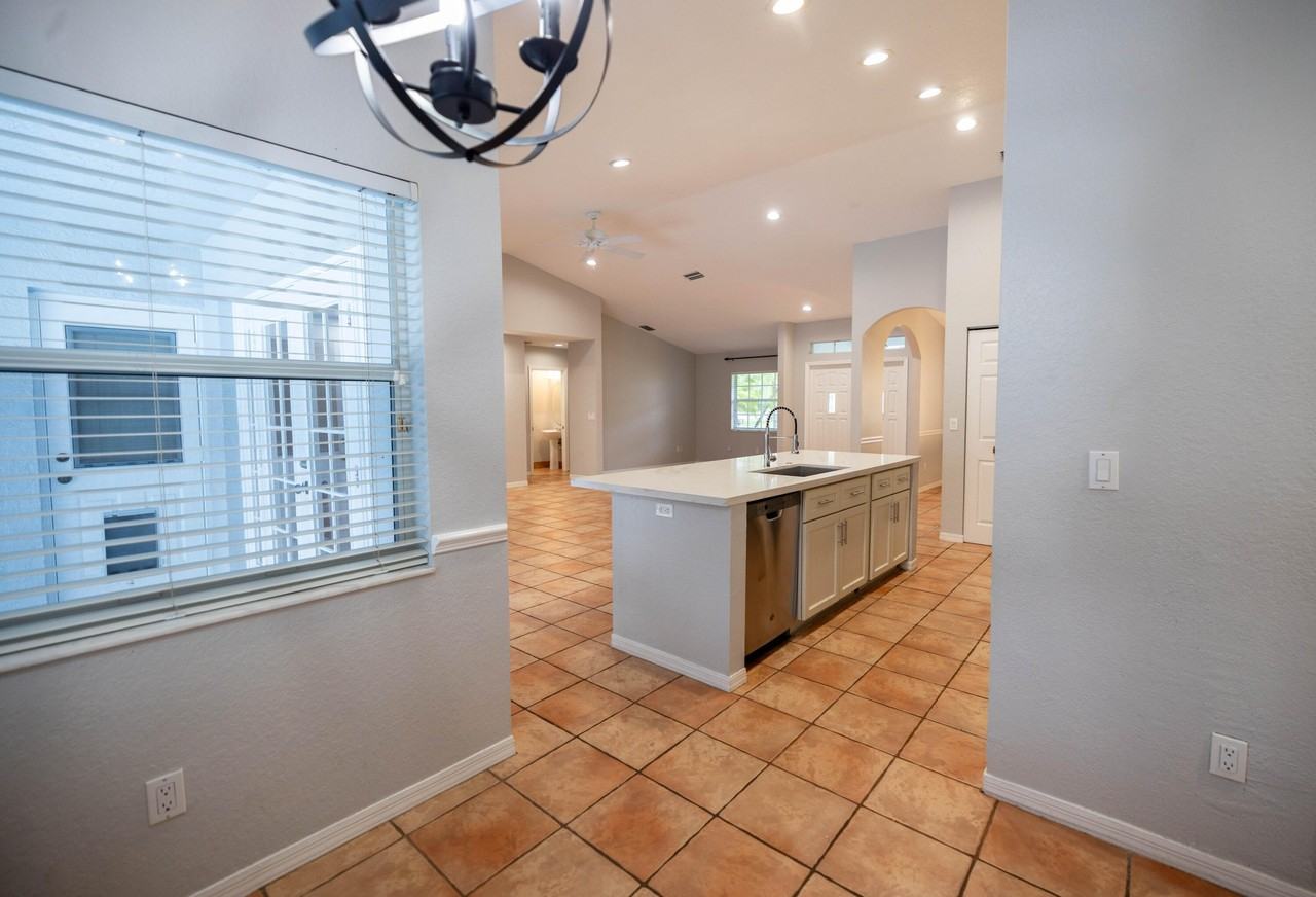 13590 Callington Dr - Photo 3 of 24