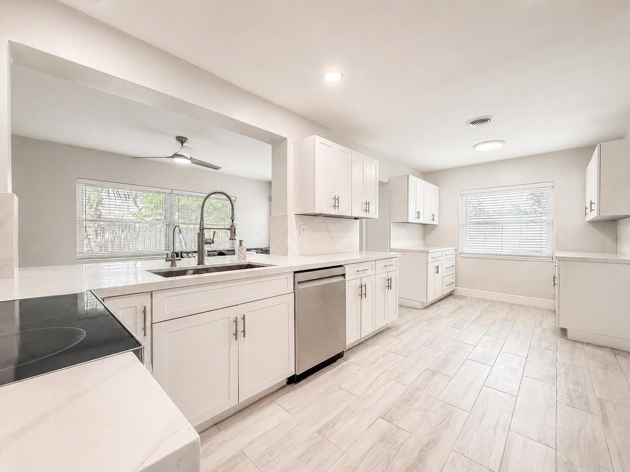 1200 Nw 76th Ave - Photo 7 of 29