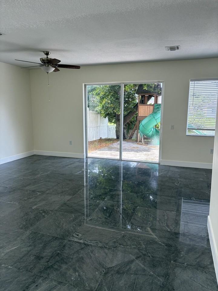 9860 Nw 20th Ct - Photo 5 of 17
