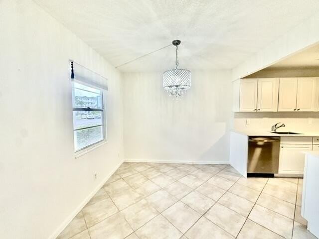 1047 Exeter C - Photo 6 of 37
